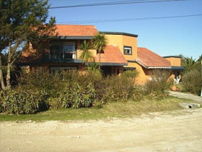 Casa en venta en Colonia del Sacramento, Uruguay, muy cerca de la playa