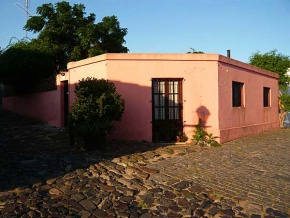 Alquileres en Colonia: casa en alquiler por temporada en el Barrio Historico de Colonia del Sacramento
