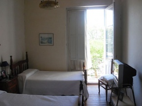 Casa en venta en importante esquina del Barrio Histórico de Colonia del Sacramento