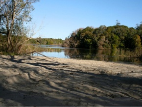 Chacra en venta con playa privada y rio navegable, Colonia, Uruguay