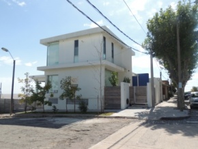 House for sale in Colonia, 3 floor, unbeatable river and yacht harbor views