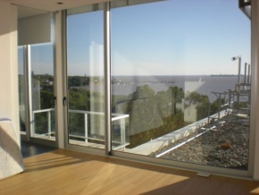Espectacular casa en alquiler en pleno centro de Colonia, inigualable vista al Rio de la Plata