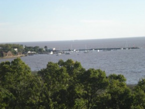 Espectacular casa en alquiler en pleno centro de Colonia, inigualable vista al Rio de la Plata